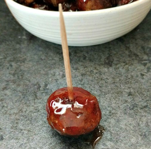 crock-pot tangy cranberry meatballs 