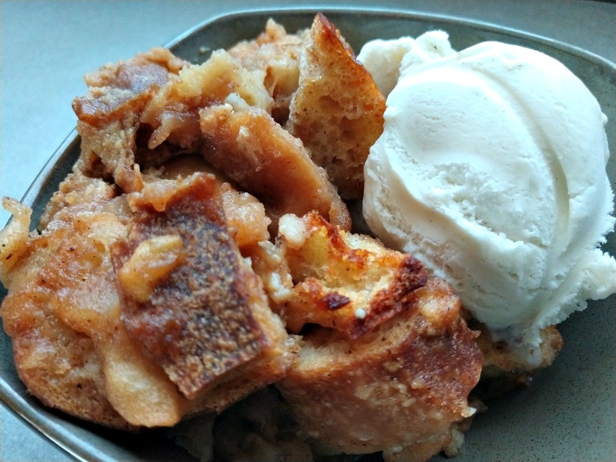 crock-pot apple pie bread pudding 