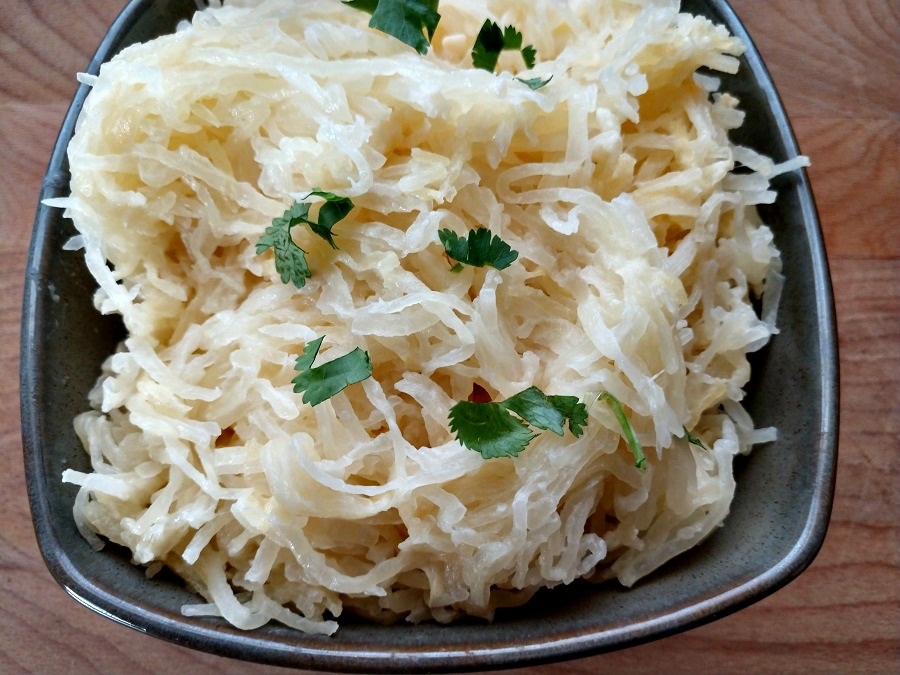 crock-pot garlic parmesan spaghetti squash
